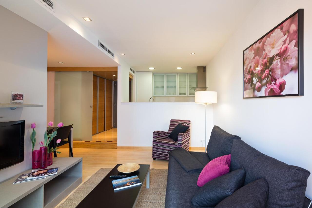 Lugaris Rambla Apartment Barcelona Bagian luar foto