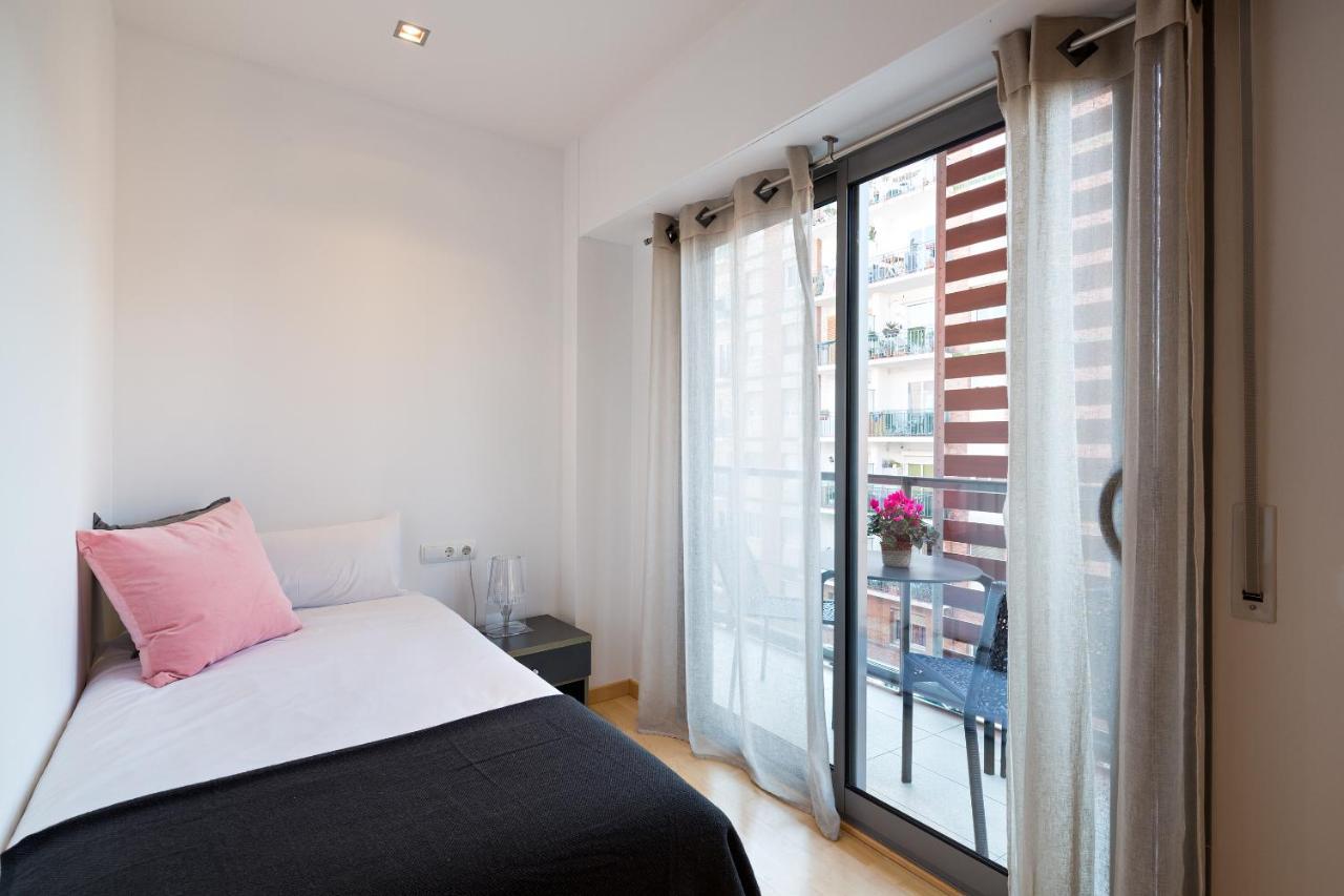 Lugaris Rambla Apartment Barcelona Bagian luar foto