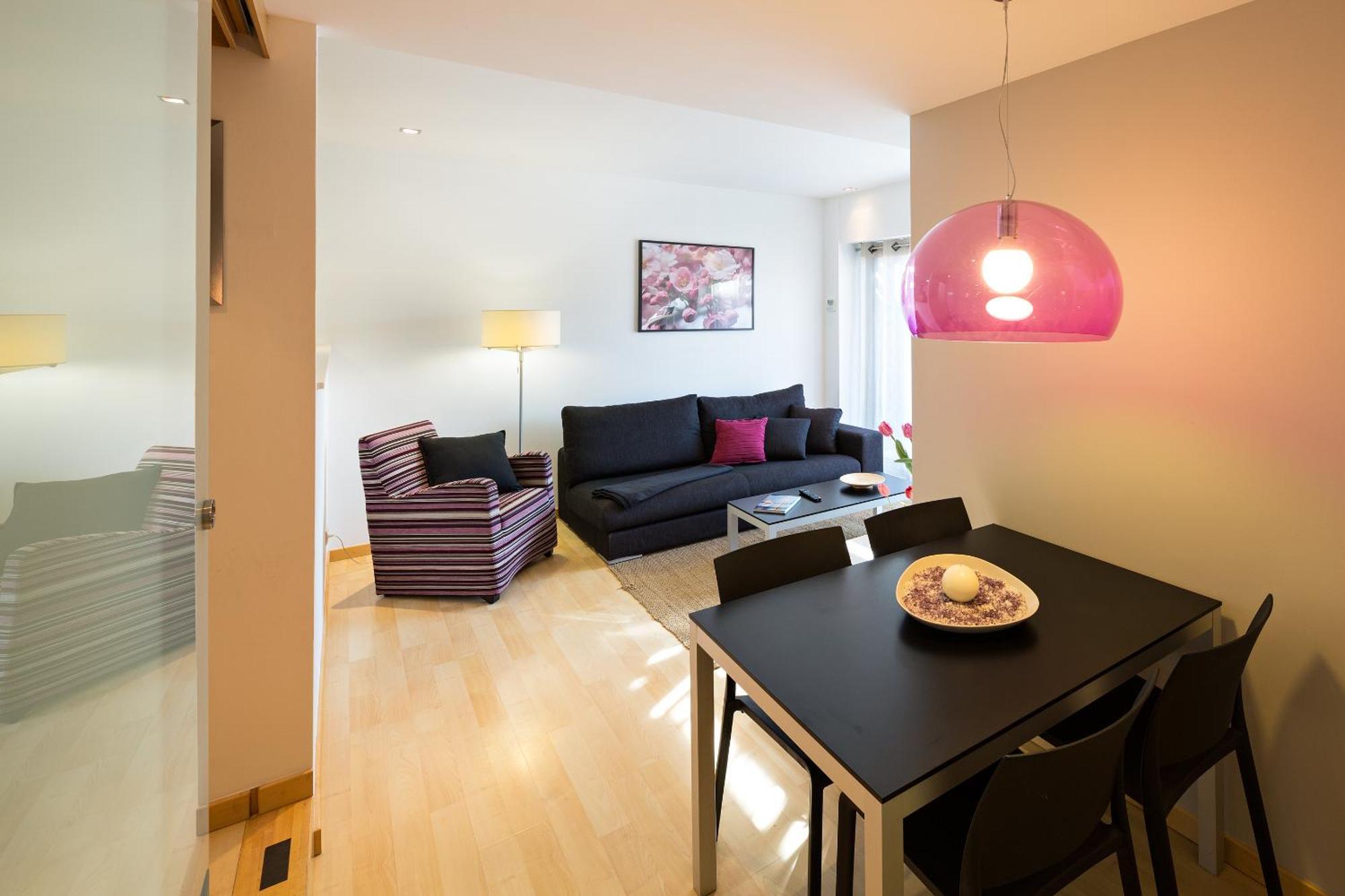 Lugaris Rambla Apartment Barcelona Bagian luar foto