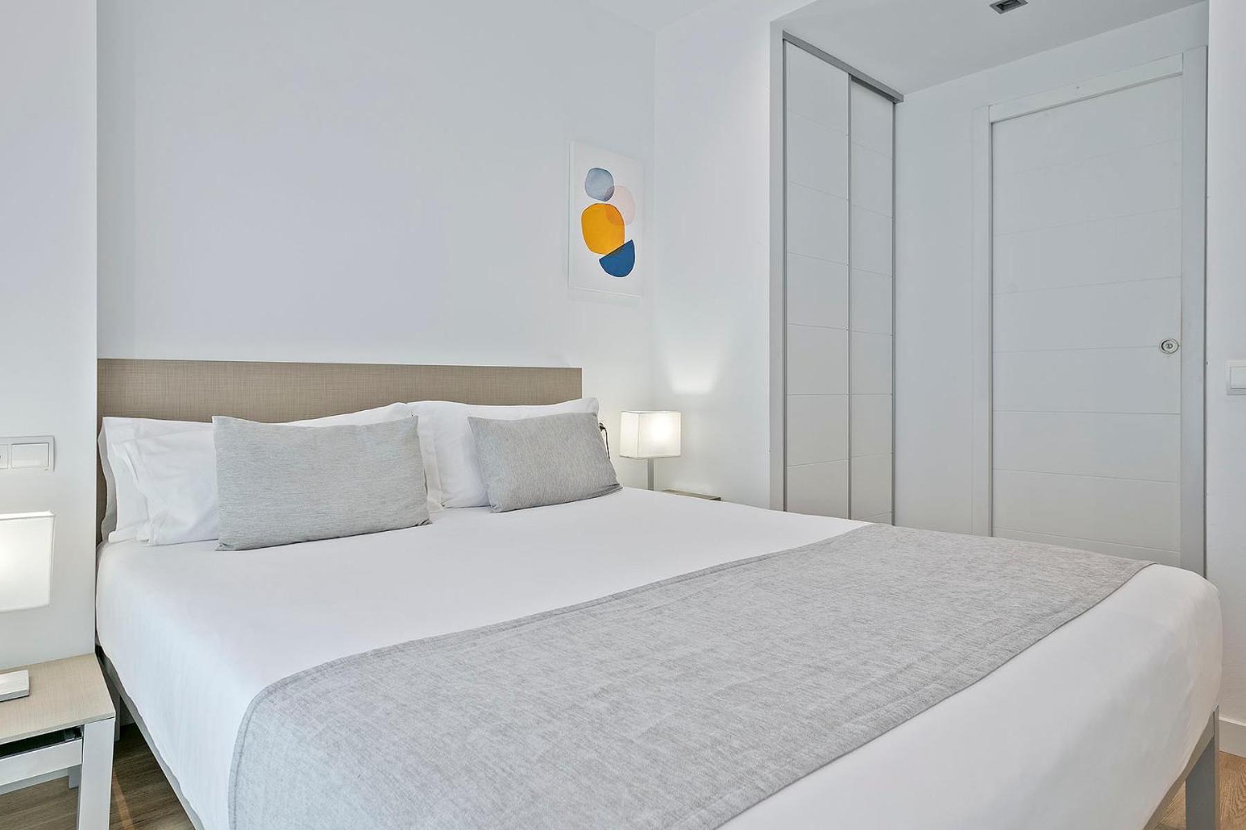 Lugaris Rambla Apartment Barcelona Bagian luar foto