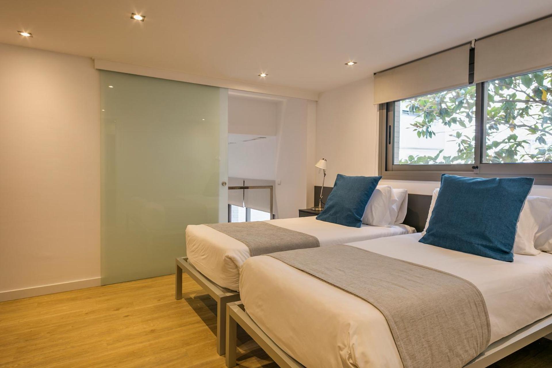 Lugaris Rambla Apartment Barcelona Bagian luar foto