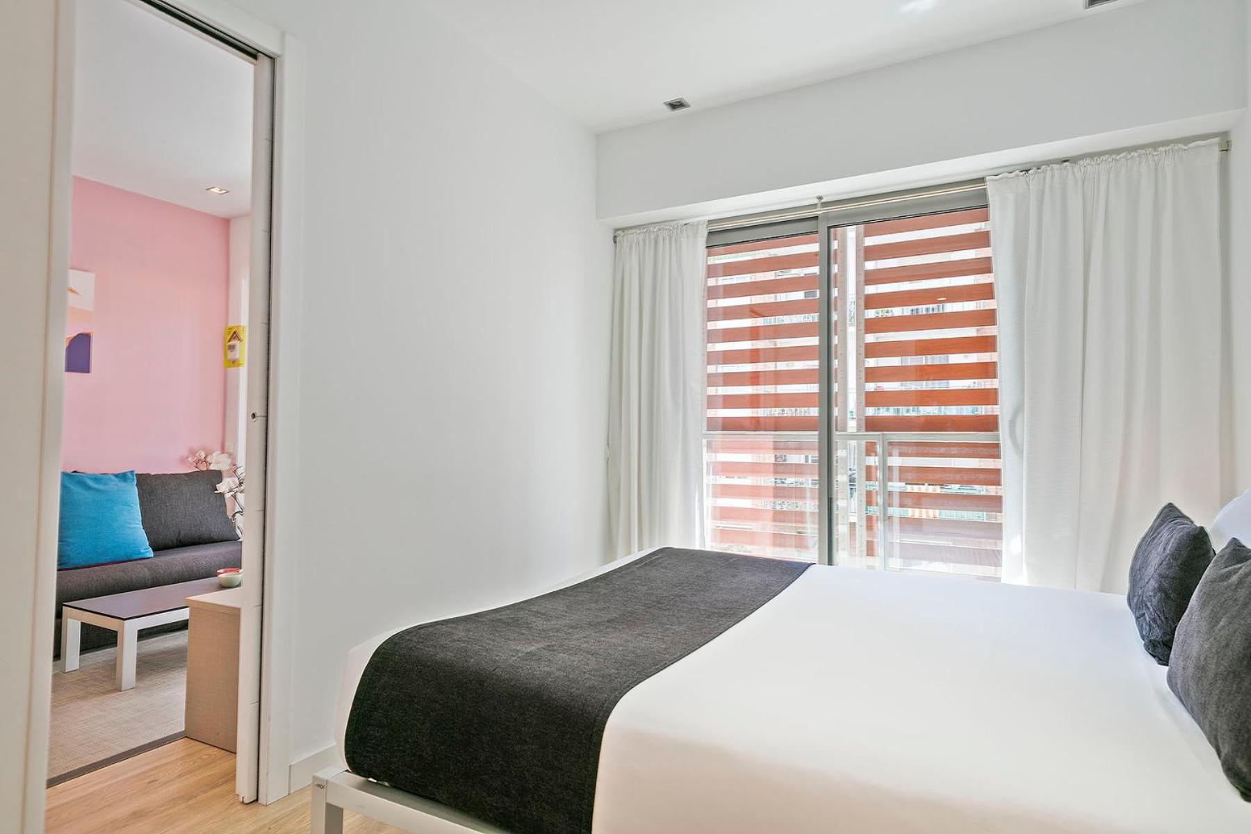 Lugaris Rambla Apartment Barcelona Bagian luar foto